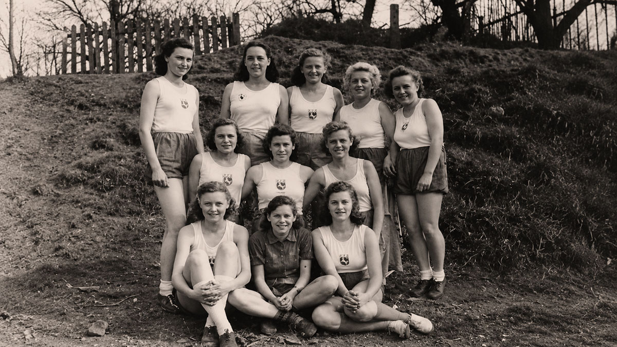 Maedchenhandballmannschaft des SV Arminia Vechelde 1946 und 1947